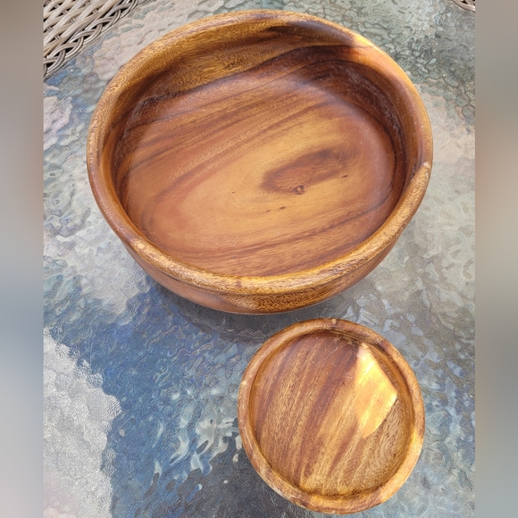 Vintage wooden bowl set with 1 large and 1 small - Picture 2 of 10